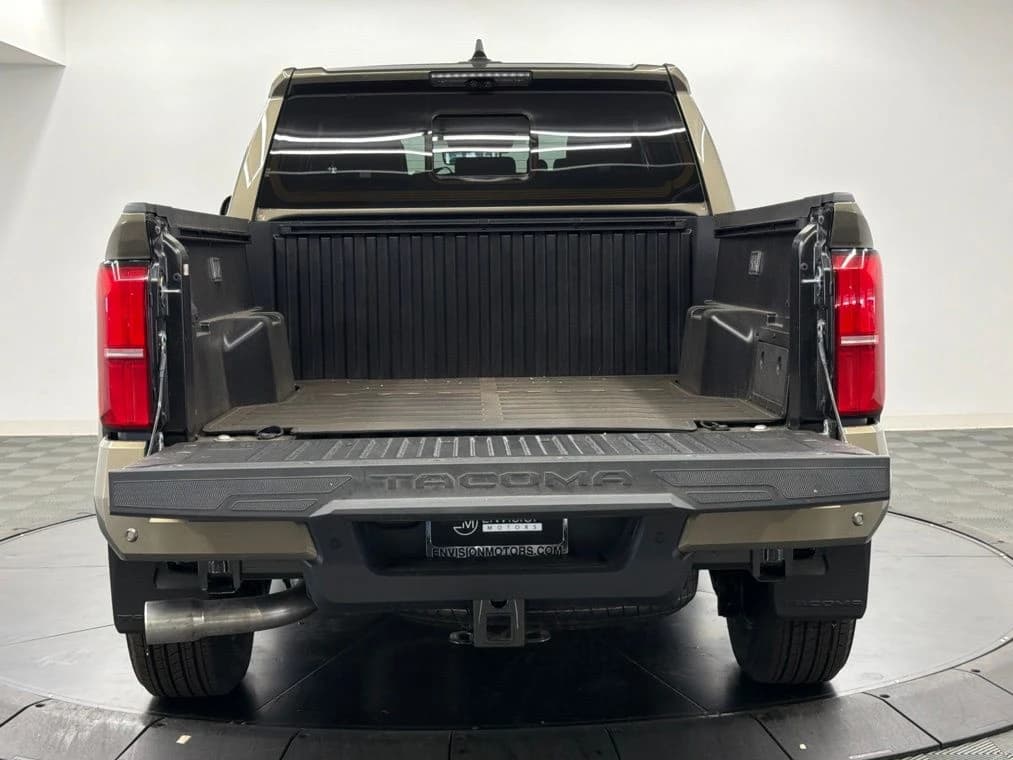Toyota Tacoma 4WD TRD Sport Double Cab 5' Bed MT (Natl) 2026 — side view