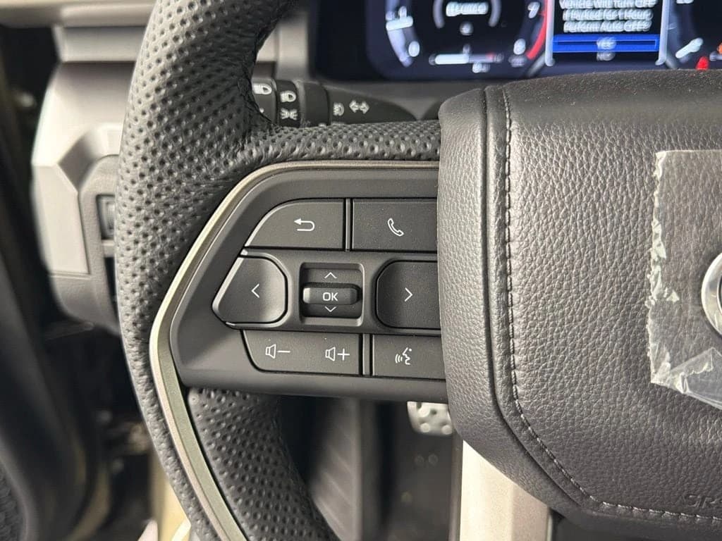 Toyota Tacoma 4WD TRD Sport Double Cab 5' Bed MT (Natl) 2026 — side view
