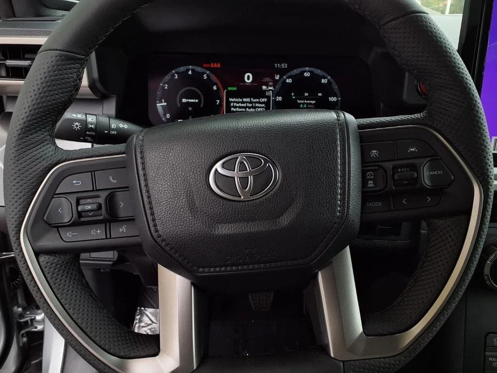 Toyota Tacoma 4WD TRD Off Road Double Cab 5' Bed MT (Natl) 2026 — side view