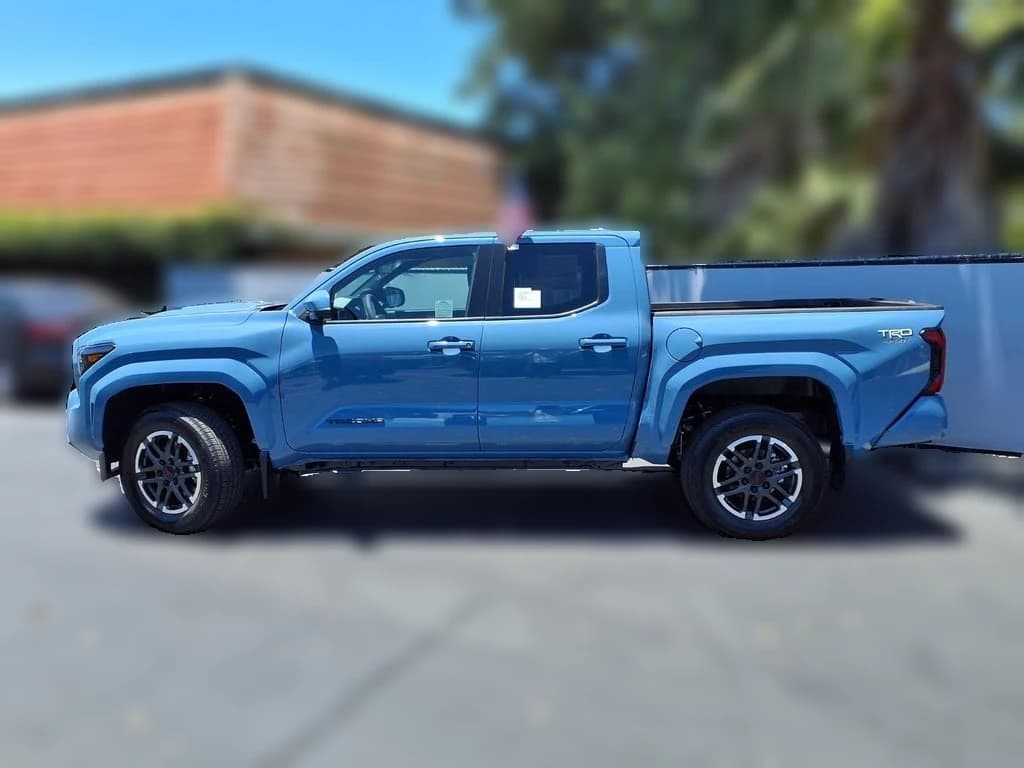 Toyota Tacoma 4WD TRD Sport Double Cab 5' Bed MT (Natl) 2026 — side view