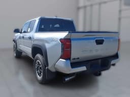 Toyota Tacoma 4WD TRD Off Road Double Cab 6' Bed AT (Natl) 2026 — side view