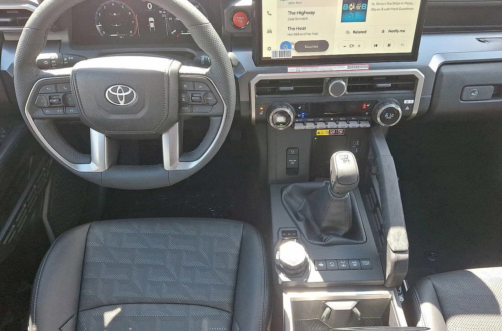 Toyota Tacoma 4WD TRD Off Road Double Cab 6' Bed AT (Natl) 2026 — side view