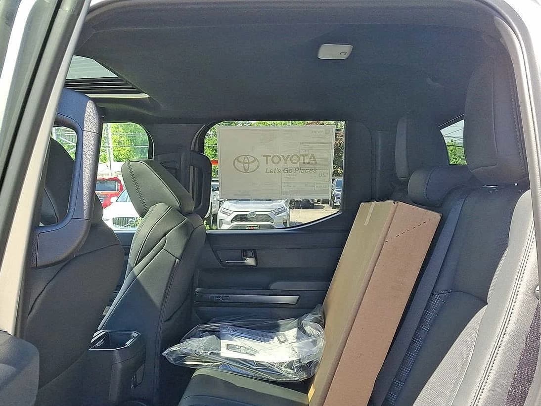 Toyota Tacoma 4WD TRD Off Road Double Cab 6' Bed AT (Natl) 2026 — side view
