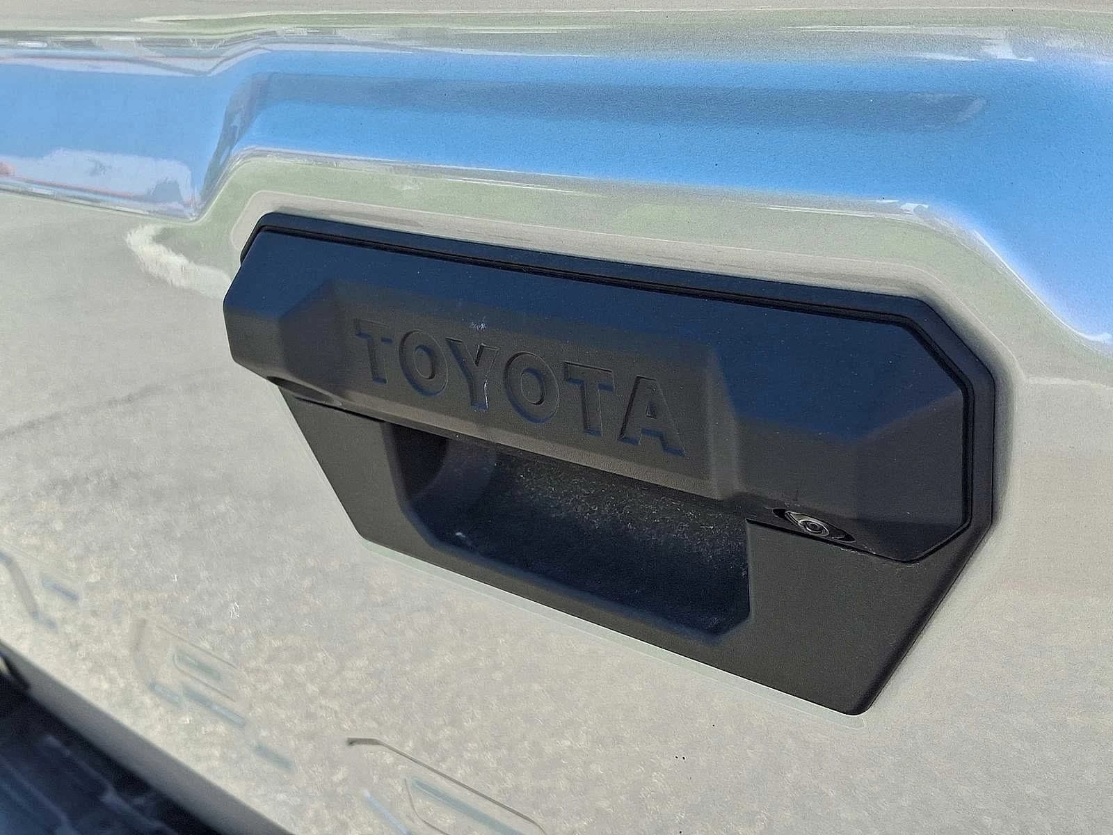 Toyota Tacoma 4WD TRD Off Road Double Cab 6' Bed AT (Natl) 2026 — side view