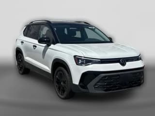 Volkswagen Taos SE Black FWD
