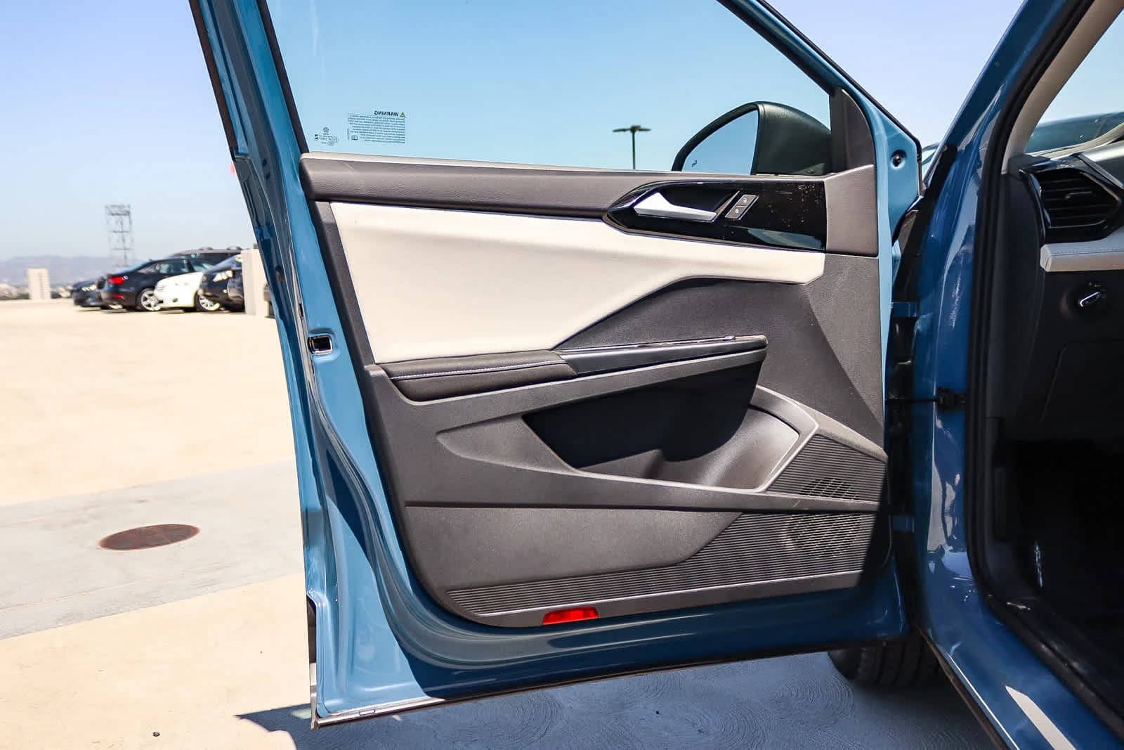 Volkswagen Taos S FWD 2026 — side view