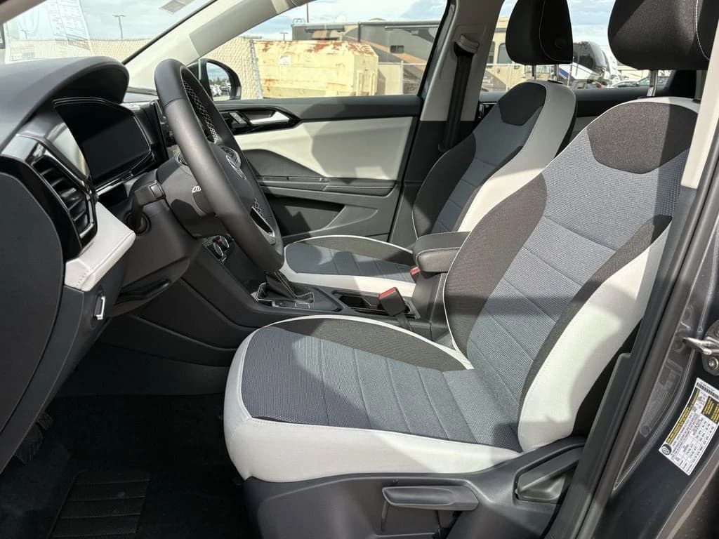 Volkswagen Taos S FWD 2026 — side view