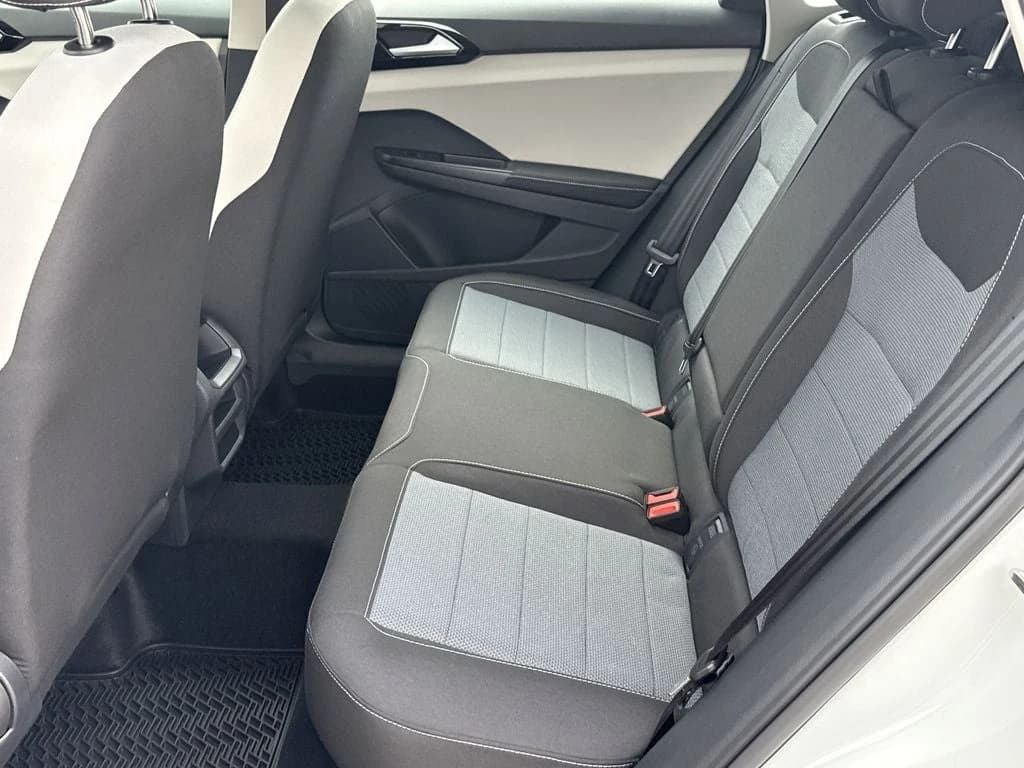 Volkswagen Taos S FWD 2026 — side view