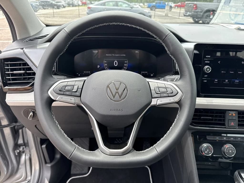 Volkswagen Taos S FWD 2026 — side view