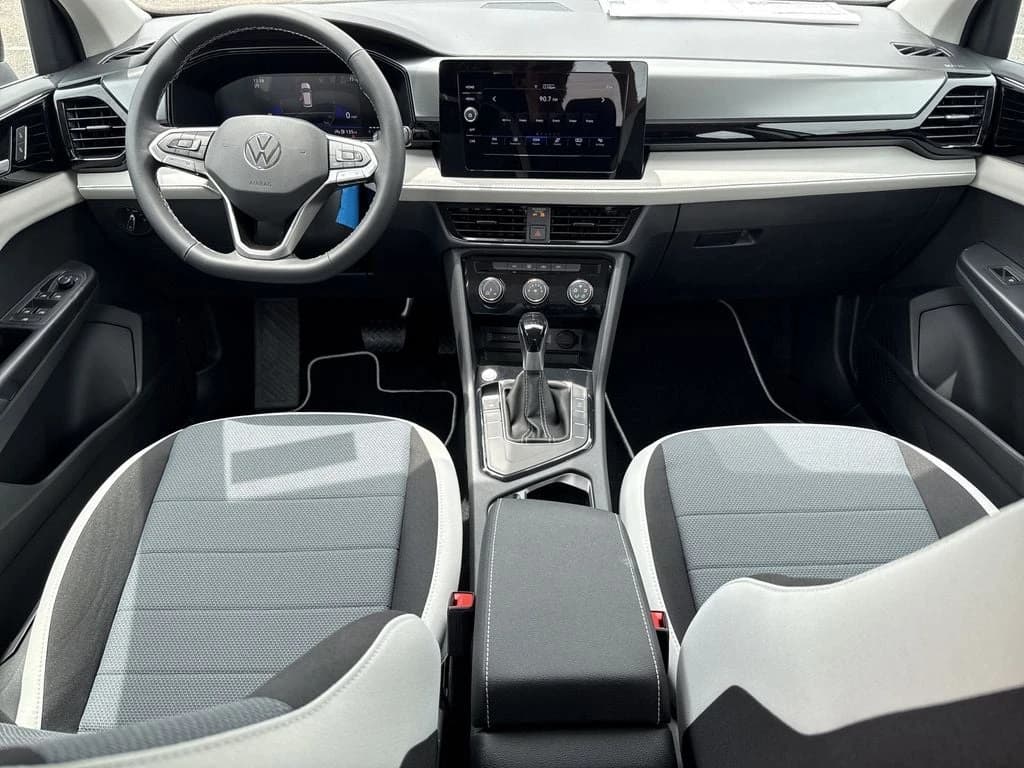 Volkswagen Taos S FWD 2026 — side view