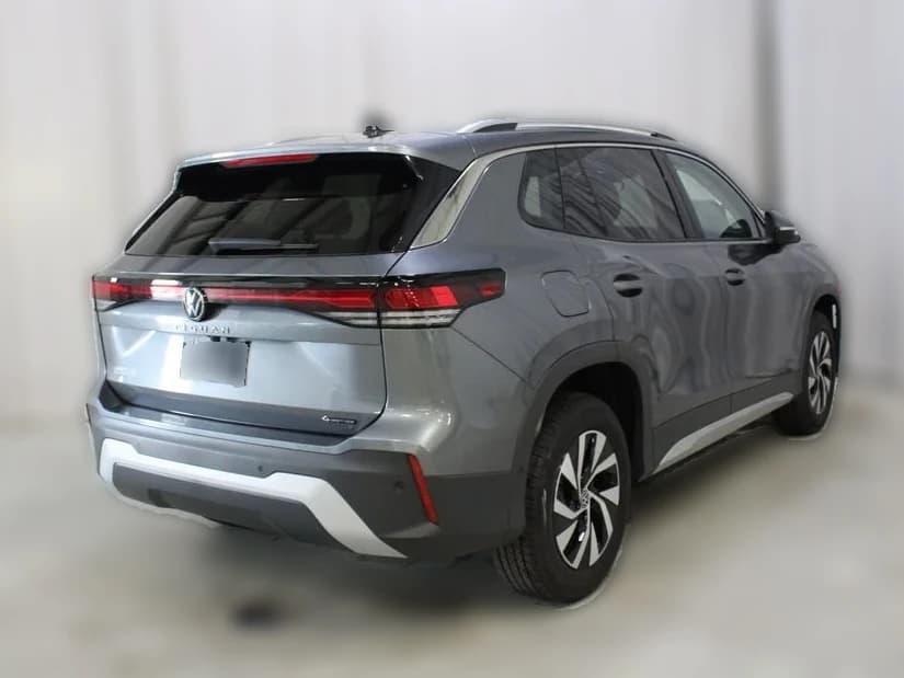 Volkswagen Tiguan S 4MOTION 2026 — side view