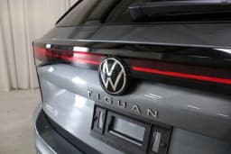 Volkswagen Tiguan S 4MOTION 2026 — side view