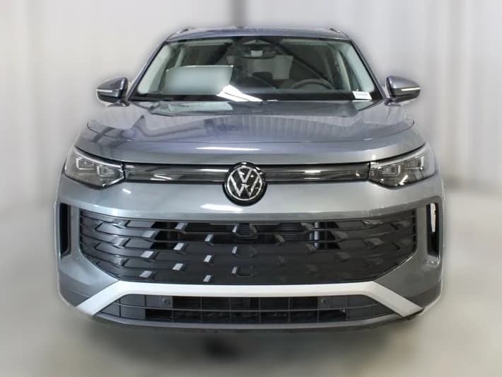Volkswagen Tiguan S 4MOTION 2026 — side view