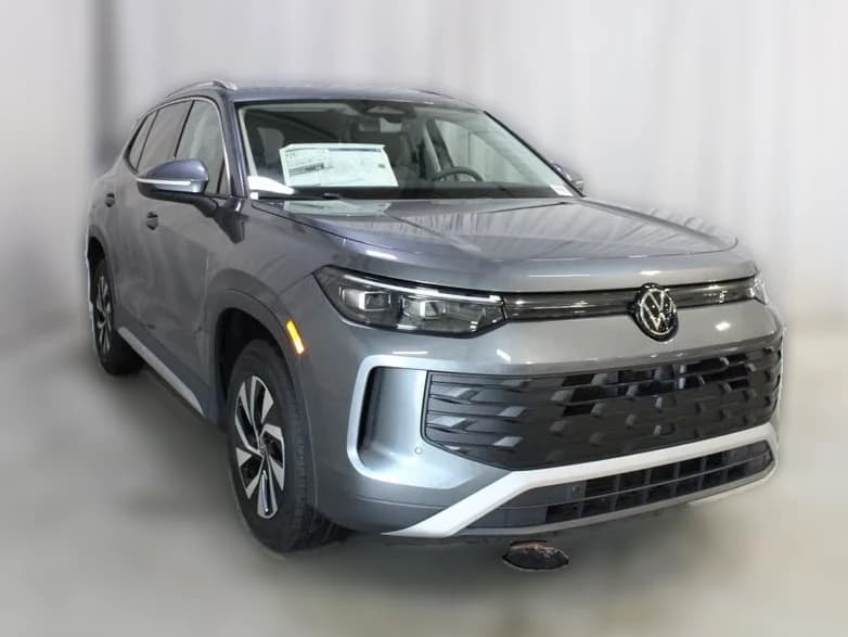Volkswagen Tiguan S 4MOTION 2026 — side view
