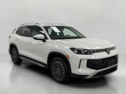 Volkswagen Tiguan S 4MOTION 2026 — side view