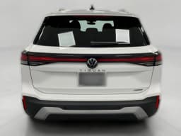 Volkswagen Tiguan S 4MOTION 2026 — side view