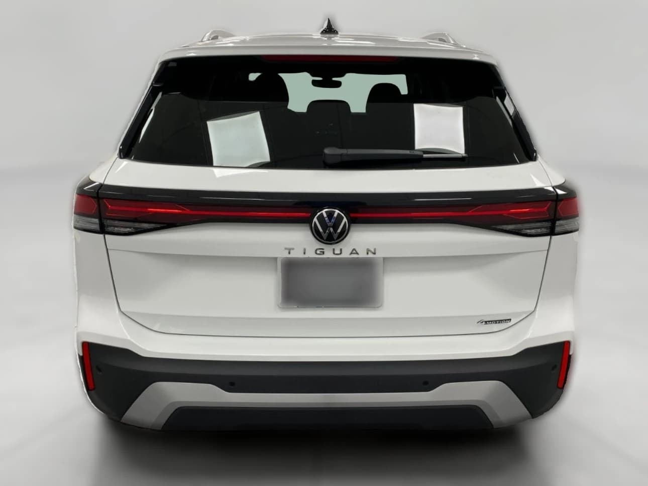 Volkswagen Tiguan S 4MOTION 2026 — side view