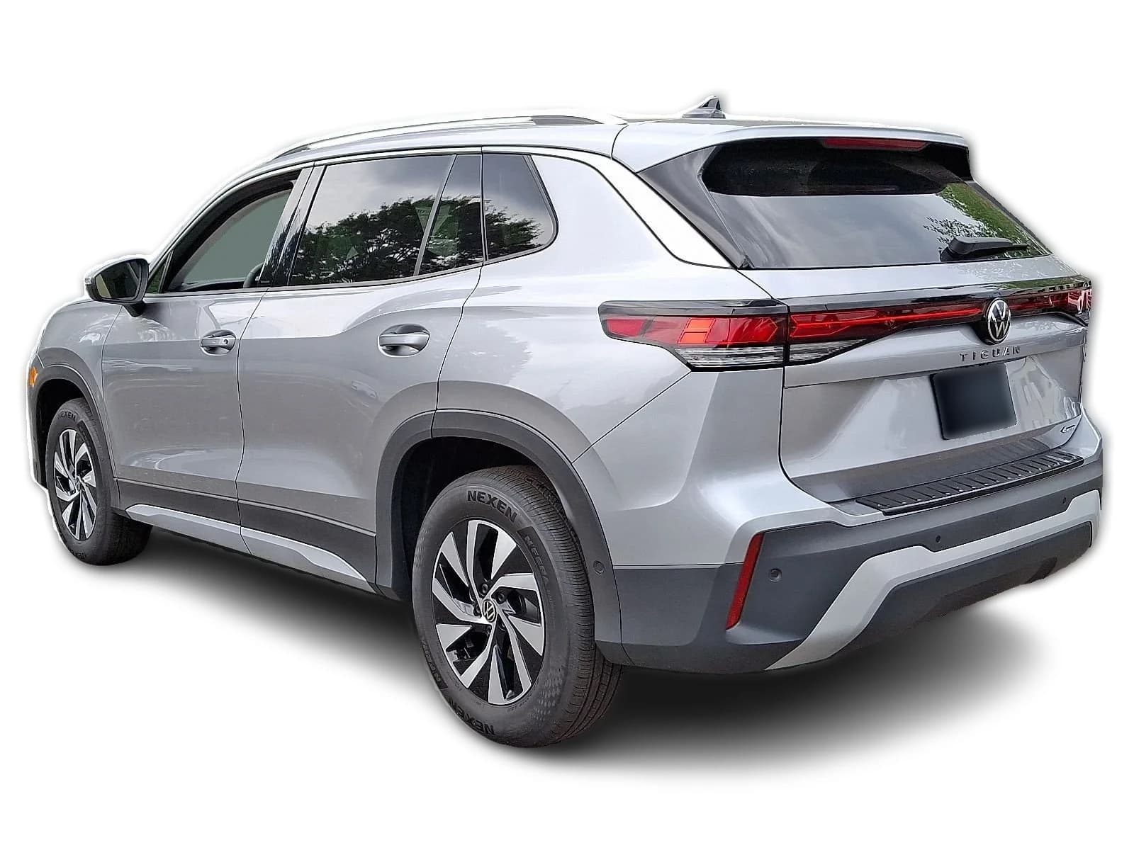 Volkswagen Tiguan S 4MOTION 2026 — side view