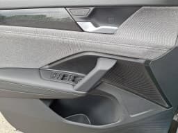 Volkswagen Tiguan S 4MOTION 2026 — side view