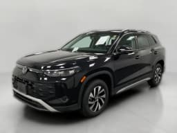 Volkswagen Tiguan S 4MOTION 2026 — side view