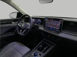 Volkswagen Tiguan S 4MOTION 2026 — side view