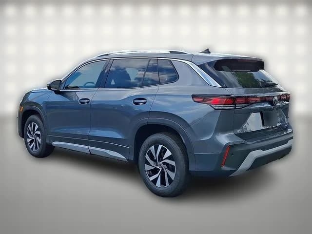 Volkswagen Tiguan S 4MOTION 2026 — side view