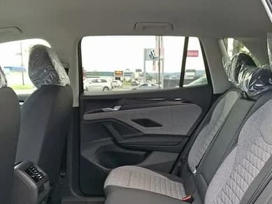 Volkswagen Tiguan S 4MOTION 2026 — side view