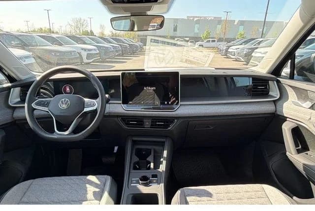 Volkswagen Tiguan S 2.0T 4MOTION 2026 — side view