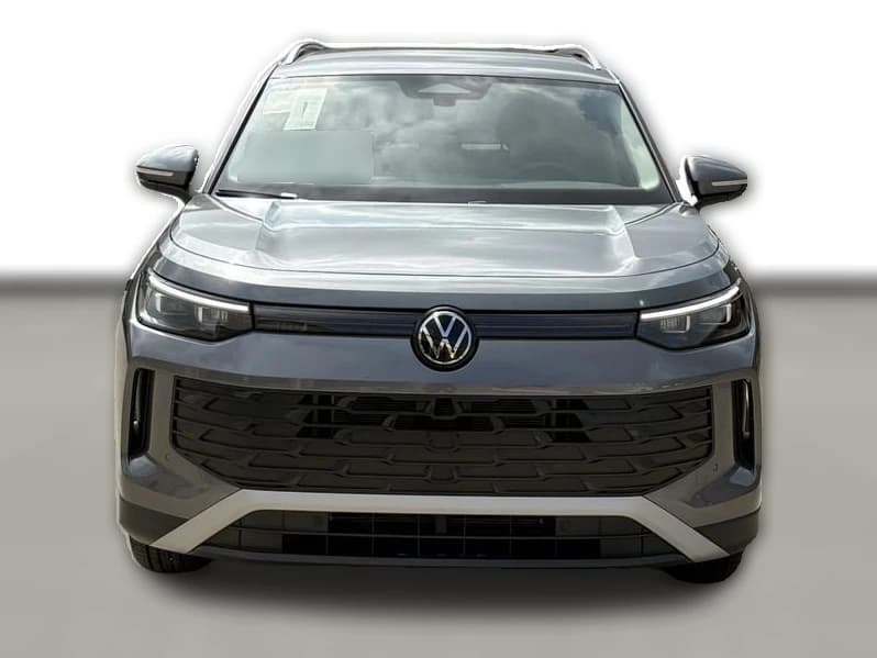 Volkswagen Tiguan S FWD 2026 — side view