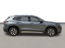 Volkswagen Tiguan S FWD 2026 — side view