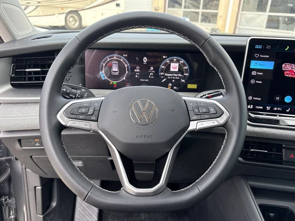 Volkswagen Tiguan S FWD 2026 — side view