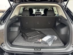 Volkswagen Tiguan S 2.0T FWD 2026 — side view