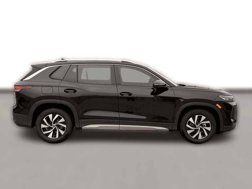 Volkswagen Tiguan S 2.0T FWD 2026 — side view