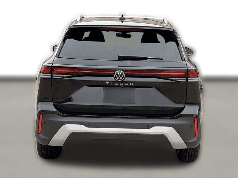 Volkswagen Tiguan S 2.0T FWD 2026 — side view