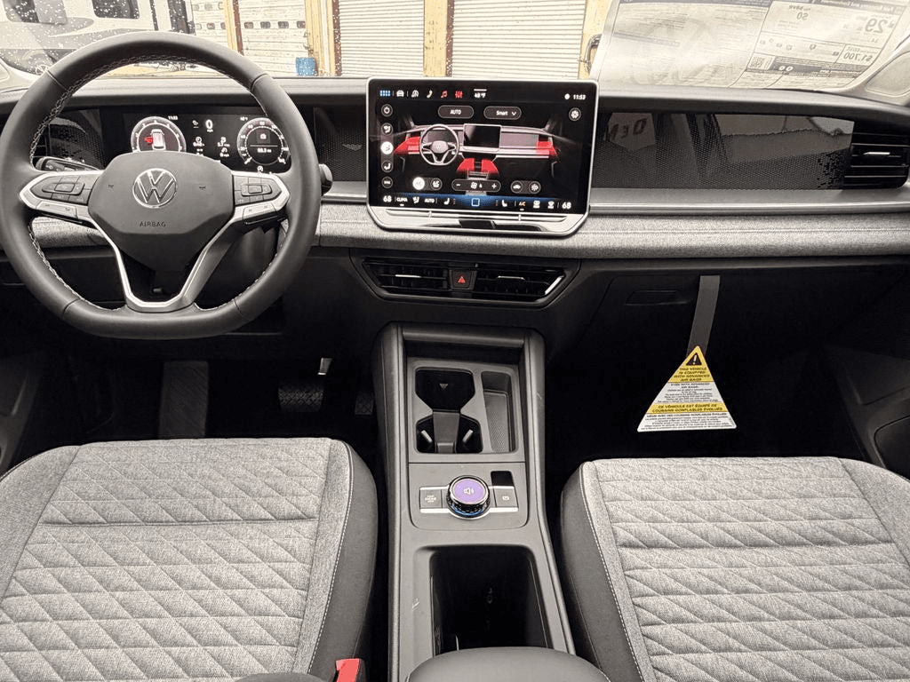 Volkswagen Tiguan S 2.0T FWD 2026 — side view