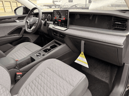 Volkswagen Tiguan S 2.0T FWD 2026 — side view