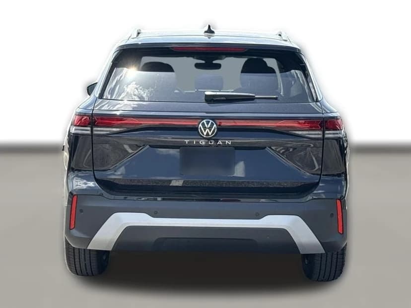 Volkswagen Tiguan S FWD 2026 — side view
