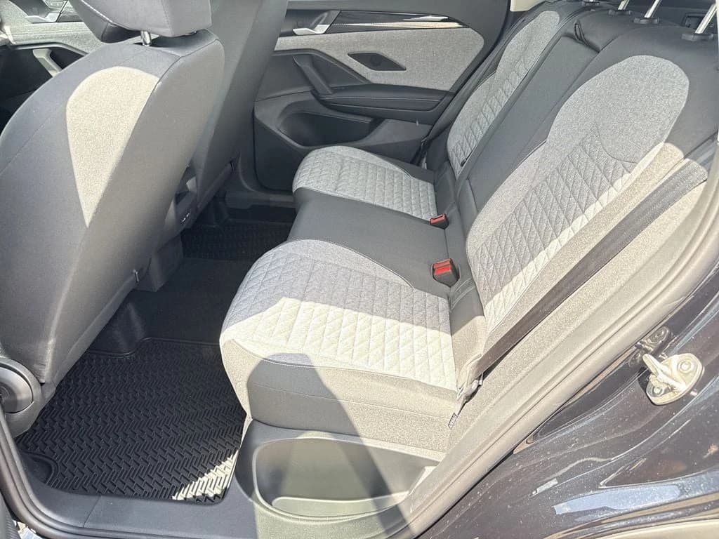Volkswagen Tiguan S FWD 2026 — side view