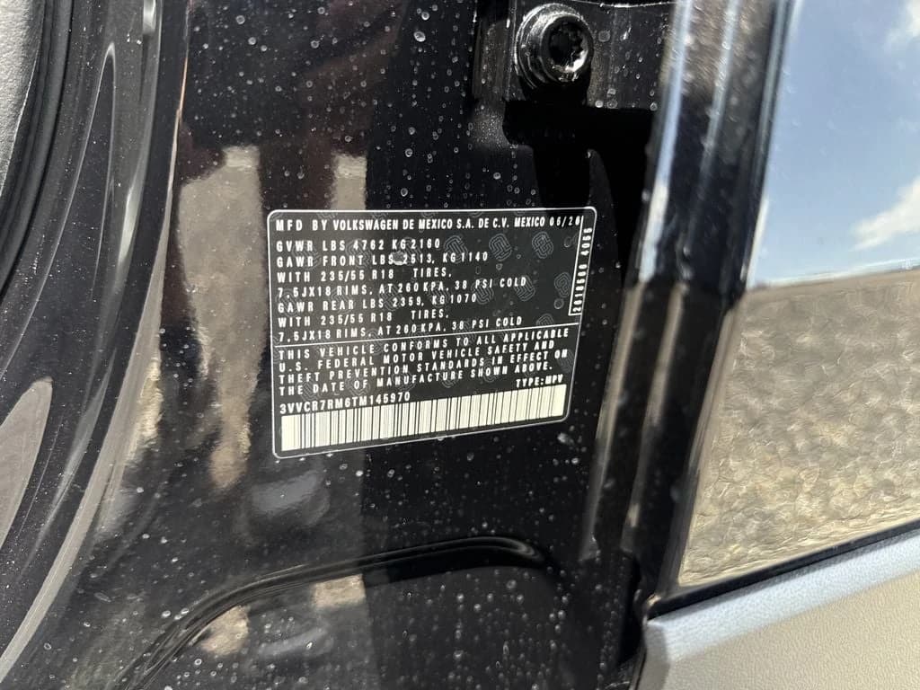 Volkswagen Tiguan S FWD 2026 — side view