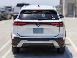 Volkswagen Tiguan S 2.0T FWD 2025 — side view