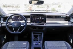 Volkswagen Tiguan S 2.0T FWD 2025 — side view