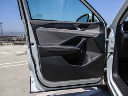 Volkswagen Tiguan S 2.0T FWD 2025 — side view