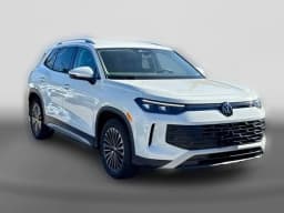 Volkswagen Tiguan S FWD 2026 — side view