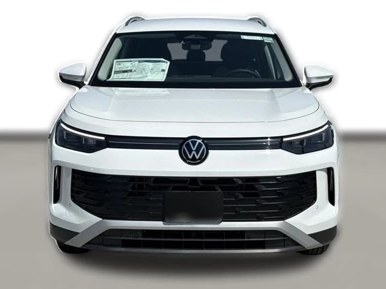 Volkswagen Tiguan S FWD 2026 — side view