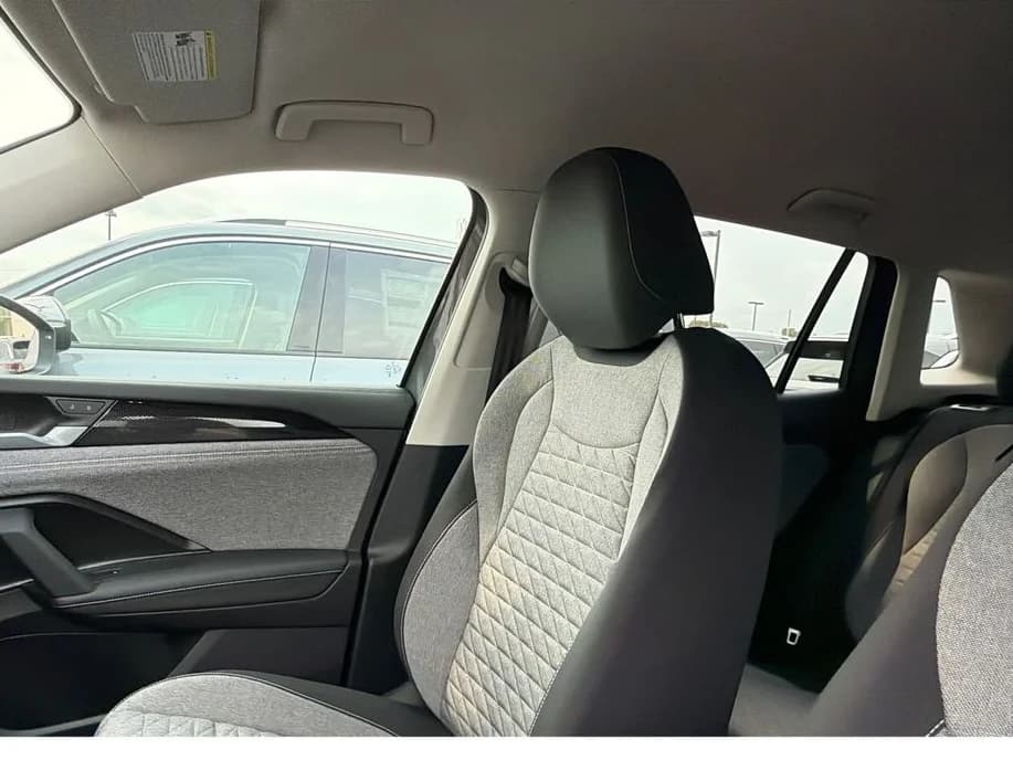 Volkswagen Tiguan S FWD 2026 — side view