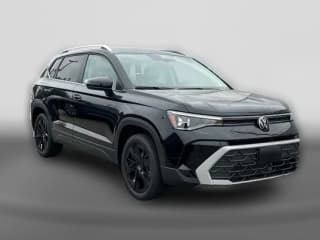 Volkswagen Taos SE FWD