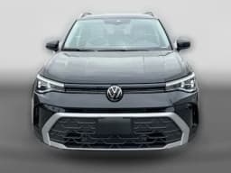 Volkswagen Taos SE FWD 2026 — side view