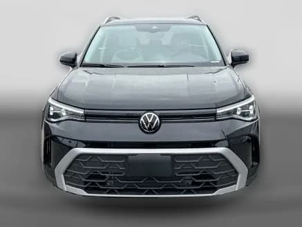 Volkswagen Taos SE FWD 2026 — side view