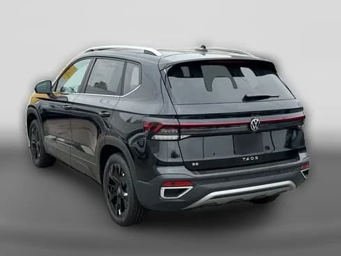 Volkswagen Taos SE FWD 2026 — side view