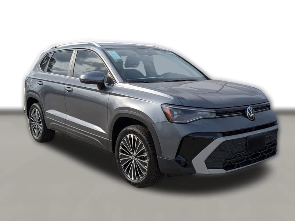 Volkswagen Taos SE FWD 2026 — side view